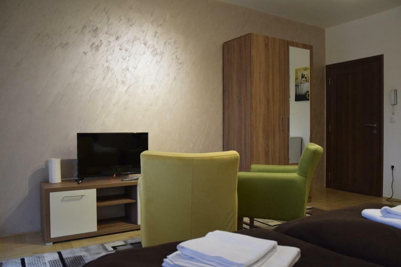 Apartmani Maric Novi Pazar Exterior foto