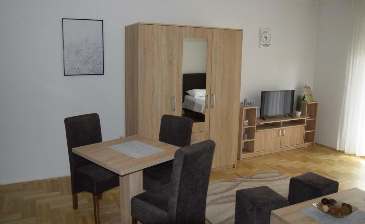 Apartmani Maric Novi Pazar Exterior foto
