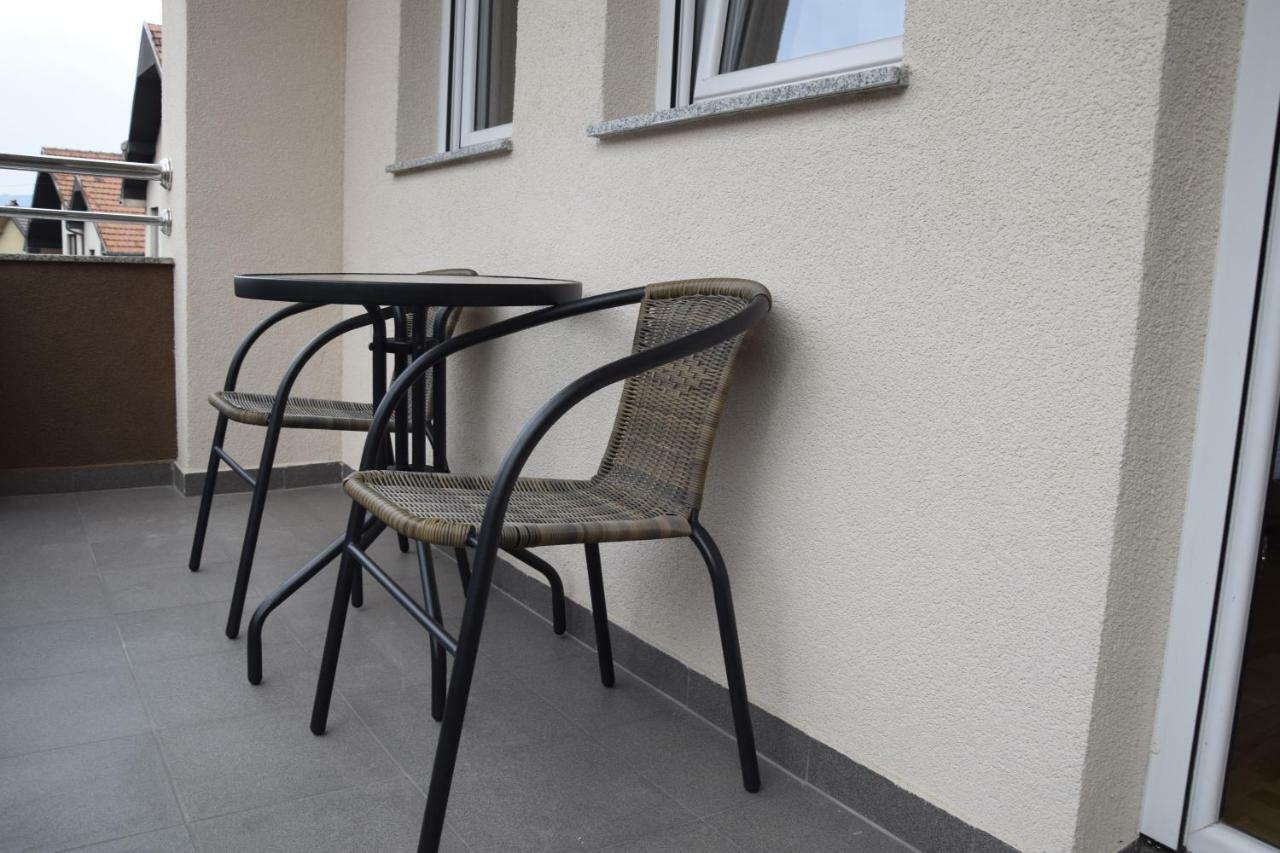 Apartmani Maric Novi Pazar Exterior foto
