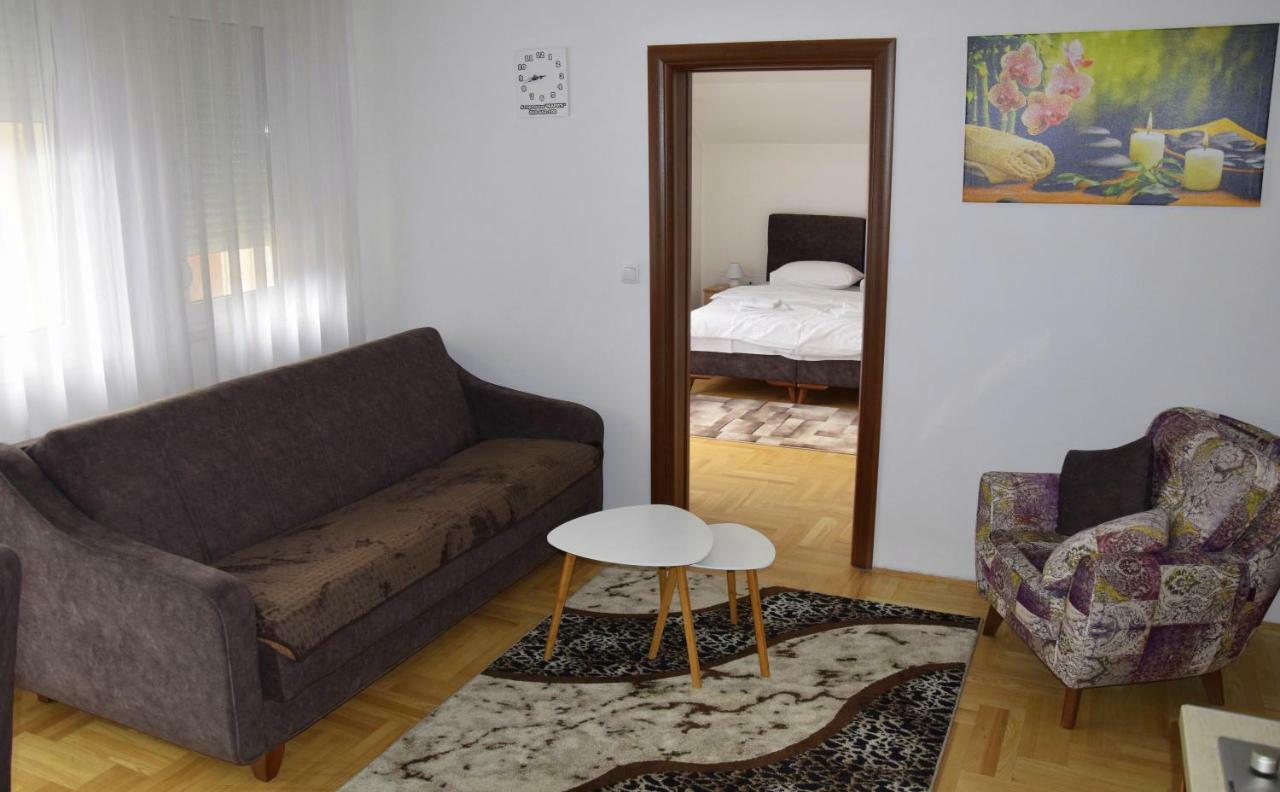 Apartmani Maric Novi Pazar Exterior foto